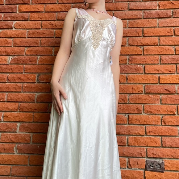 SOLD Vintage satin lace slip dress - Picture 13 of 15